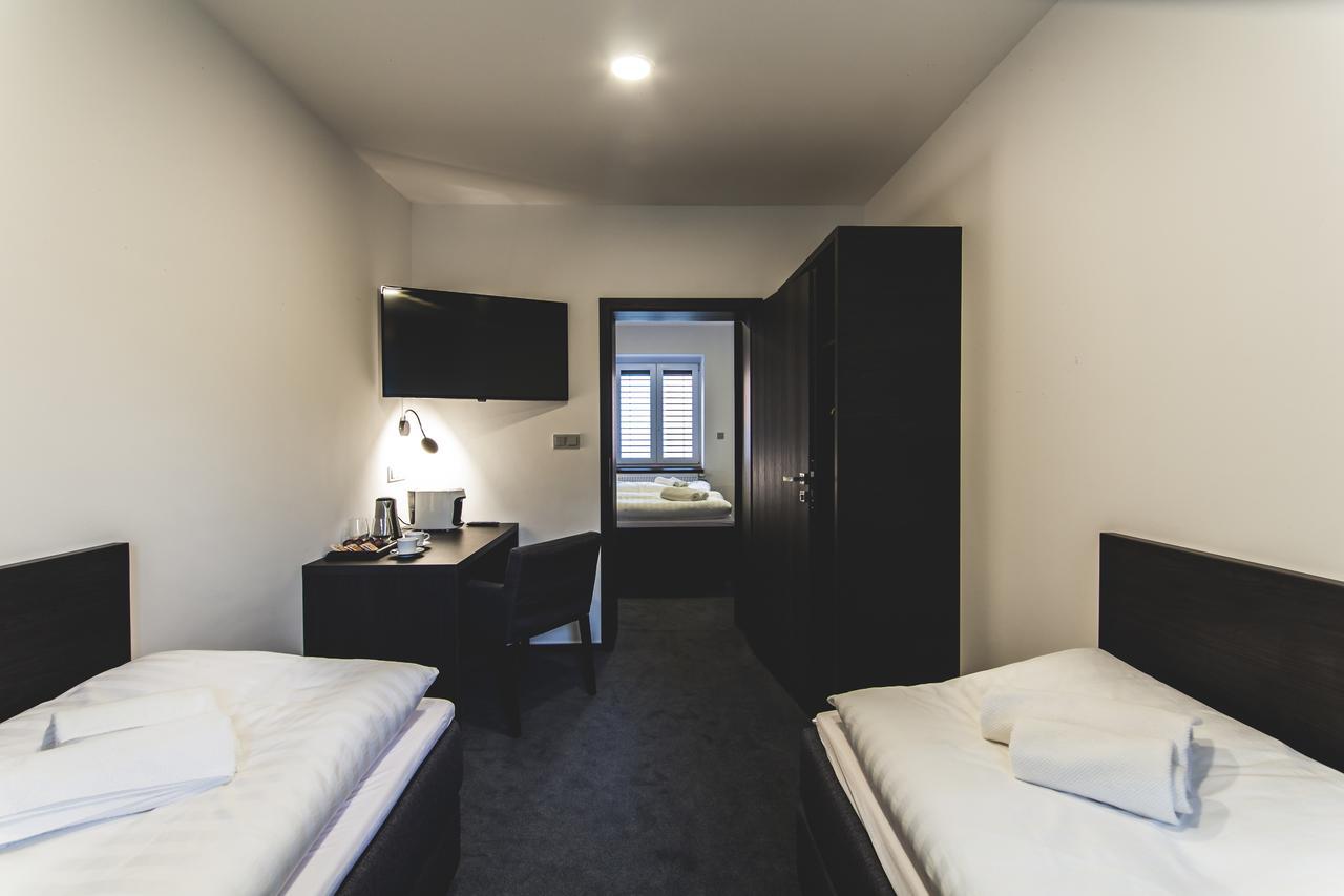 Silesia Residence Ostrava Eksteriør billede A room at the hotel